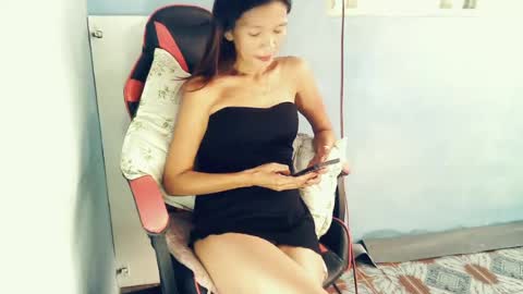 Snapshot of honey_mollyxx chatting on 06/23/26, 11:25 honey_mollyxx online show from 06/23/26, 11:25