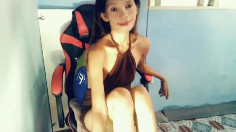 Snapshot of honey_mollyxx chatting on 06/25/26, 11:31 honey_mollyxx online show from 06/25/26, 11:31