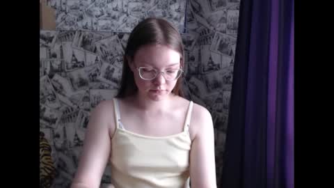 Lina online show from 03/12/25, 08:41