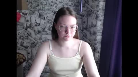Lina online show from 09/23/25, 08:28