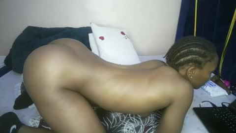 honey_nubia0 online show from 03/14/26, 11:15