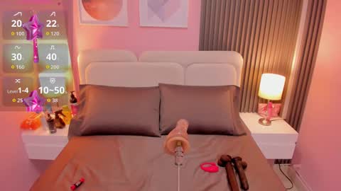 honey_sofii_ online show from 09/11/25, 11:21