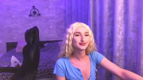 honey_sunset online show from 09/15/25, 04:40