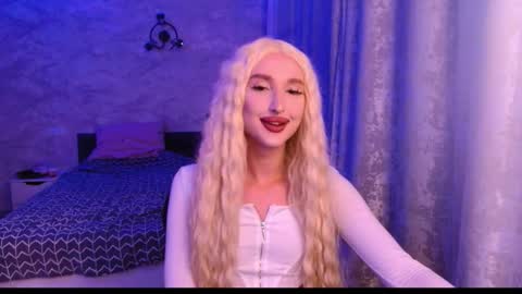 honey_sunset online show from 09/22/25, 06:10