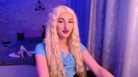 honey_sunset online show from 09/26/25, 06:12