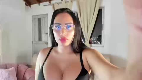Isabella  online show from 09/19/25, 11:38