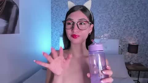 honey_sweet777 online show from 06/13/26, 07:45