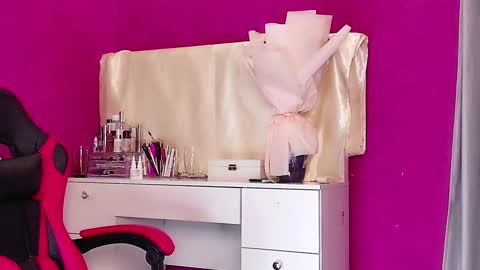 Snapshot of honey_yani chatting on 12/19/24, 10:00 yani online show from 12/19/24, 10:00