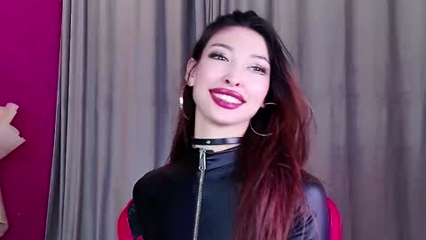 Snapshot of honey_yani chatting on 12/27/24, 09:11 yani online show from 12/27/24, 09:11