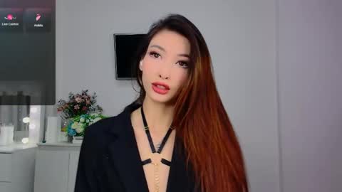 Snapshot of honey_yani chatting on 02/14/25, 11:20 yani online show from 02/14/25, 11:20