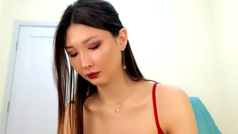 Snapshot of honey_yani chatting on 11/30/25, 03:54 yani online show from 11/30/25, 03:54