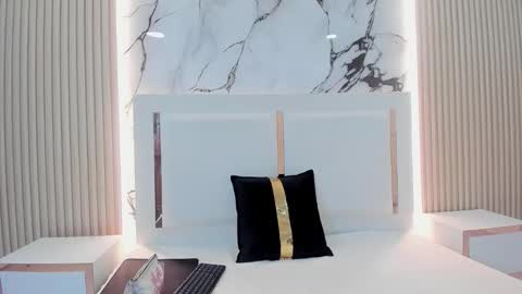 honeyangelh online show from 02/19/26, 11:50