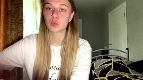 Klara online show from 05/23/26, 08:29