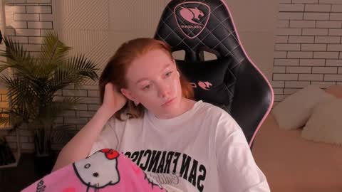 honeyautumn online show from 12/08/24, 02:49