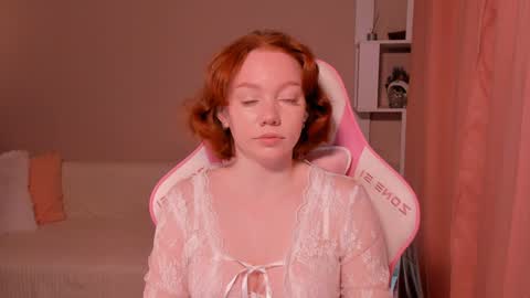 honeyautumn online show from 12/26/24, 12:36