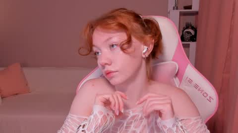 honeyautumn online show from 01/31/25, 12:06