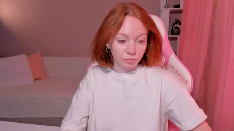 honeyautumn online show from 02/18/25, 02:59