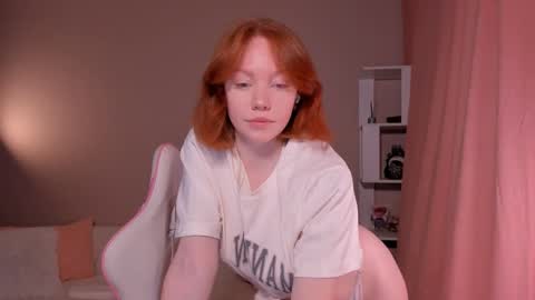 honeyautumn online show from 02/28/25, 12:54