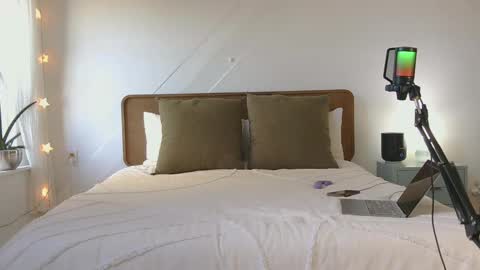 Snapshot of honeybbxx chatting on 03/08/25, 07:42 honeybbxx online show from 03/08/25, 07:42