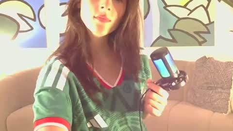 Snapshot of honeybbxx chatting on 07/02/26, 01:49 honeybbxx online show from 07/02/26, 01:49