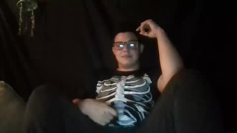 Snapshot of honeybeecas chatting on 02/06/26, 11:52 honeybeecas online show from 02/06/26, 11:52