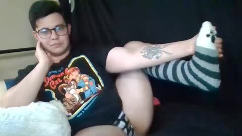 Snapshot of honeybeecas chatting on 02/16/26, 10:17 honeybeecas online show from 02/16/26, 10:17