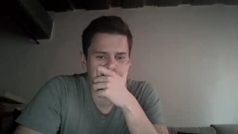 Snapshot of honeybeee1989 chatting on 02/15/25, 03:28 honeybeee1989 online show from 02/15/25, 03:28