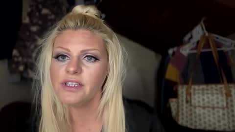 Snapshot of honeybuhnny chatting on 02/17/26, 02:52 honeybuhnny online show from 02/17/26, 02:52