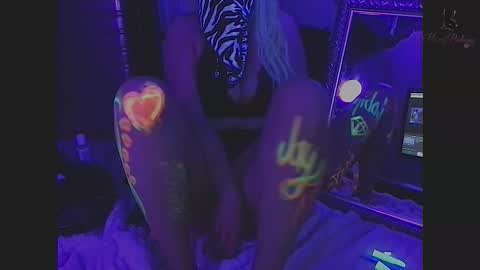 honeybuhnny online show from 04/13/26, 09:20