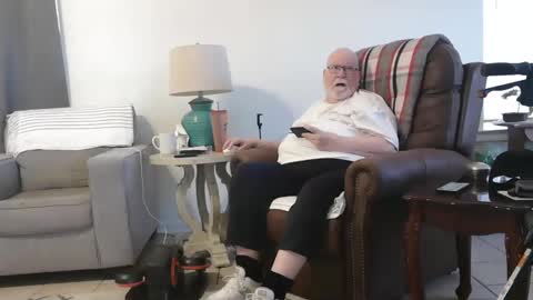 Snapshot of honeybuns344636 chatting on 12/21/24, 07:38 Honey online show from 12/21/24, 07:38