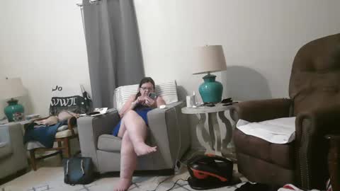 Snapshot of honeybuns344636 chatting on 12/31/24, 12:46 Honey online show from 12/31/24, 12:46