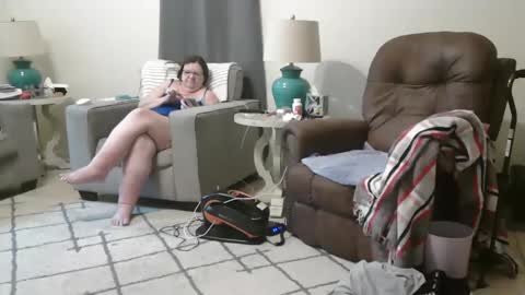 Snapshot of honeybuns344636 chatting on 03/01/25, 11:28 Honey online show from 03/01/25, 11:28