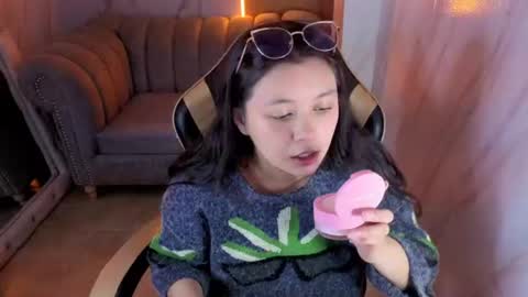 Snapshot of honeydoll_tf chatting on 06/17/26, 01:01 honeydoll_tf online show from 06/17/26, 01:01