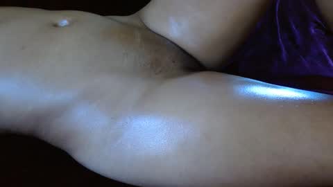 Snapshot of honeygoldenbaddie24 chatting on 09/18/25, 06:43 honeygoldenbaddie24 online show from 09/18/25, 06:43