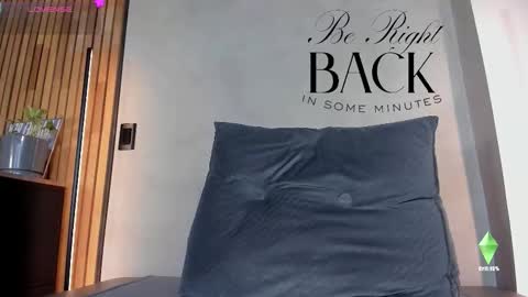 Sofia independent model online show from 11/04/25, 10:47