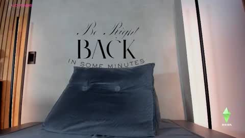 Sofia independent model online show from 11/09/25, 11:30