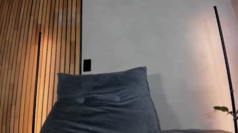 Snapshot of honeyhot69__ chatting on 12/21/25, 11:39 Sofia independent model online show from 12/21/25, 11:39