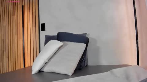 Snapshot of honeyhot69__ chatting on 01/13/26, 11:48 Sofia independent model online show from 01/13/26, 11:48