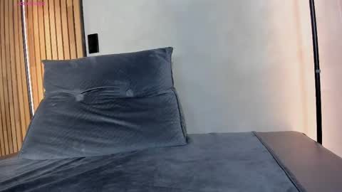 Snapshot of honeyhot69__ chatting on 01/17/26, 11:48 Sofia independent model online show from 01/17/26, 11:48