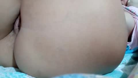 Snapshot of honeyjuice7 chatting on 09/30/25, 01:21 Sensimilla online show from 09/30/25, 01:21