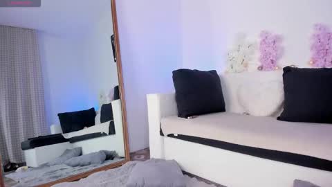 Honey online show from 09/22/25, 03:08