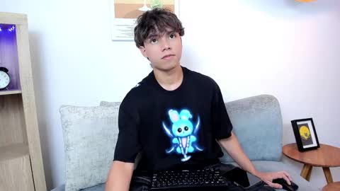 honeymoon_sariel online show from 11/23/25, 07:46