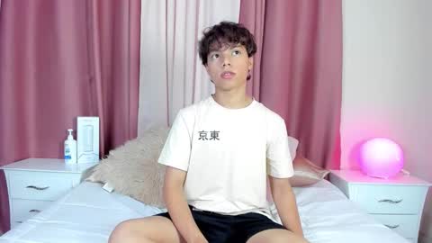 honeymoon_sariel online show from 12/20/25, 08:27