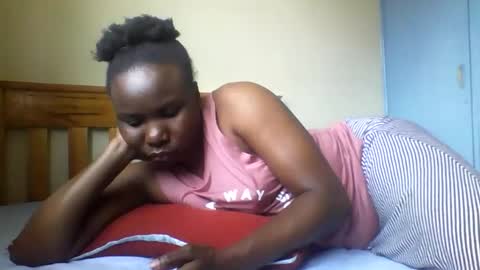 Honeymuny online show from 11/19/25, 06:46