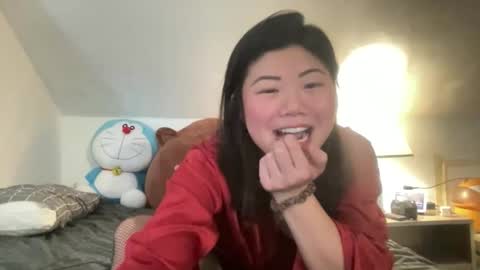 Snapshot of honeysunshineneko chatting on 02/12/26, 03:07 HoneySunshineNeko online show from 02/12/26, 03:07