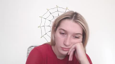 honeyveil online show from 10/25/25, 11:29