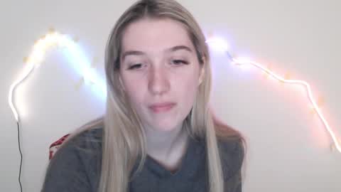 honeyveil online show from 05/22/26, 11:27