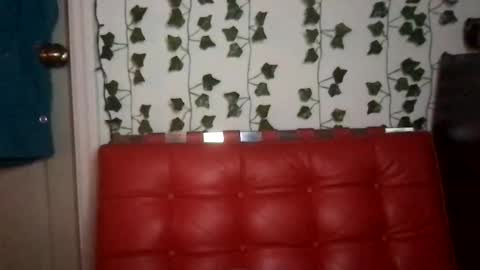 Snapshot of honeyy_89 chatting on 09/13/25, 02:33 honeyyy89 online show from 09/13/25, 02:33
