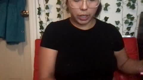 Snapshot of honeyy_89 chatting on 09/13/25, 10:42 honeyyy89 online show from 09/13/25, 10:42
