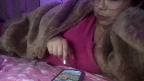 Snapshot of honeyy_89 chatting on 11/15/25, 04:54 honeyyy89 online show from 11/15/25, 04:54